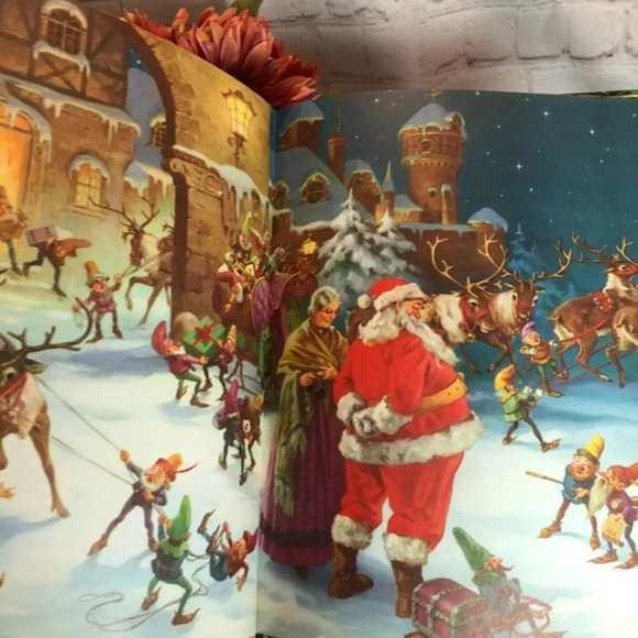 Pair of vintage childrens Christmas books - Picture 9 of 12